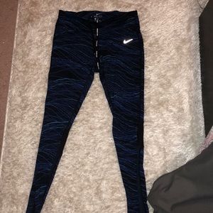 Super spunky nike running leggings